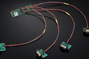 Dēlis pievieno quad can-fd datoriem ar M.2 slotu